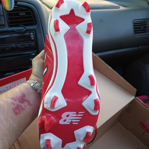 New Balance 8.5 US Baseball & Softball Shoes Cleats brand new with box - Picture 3 of 5